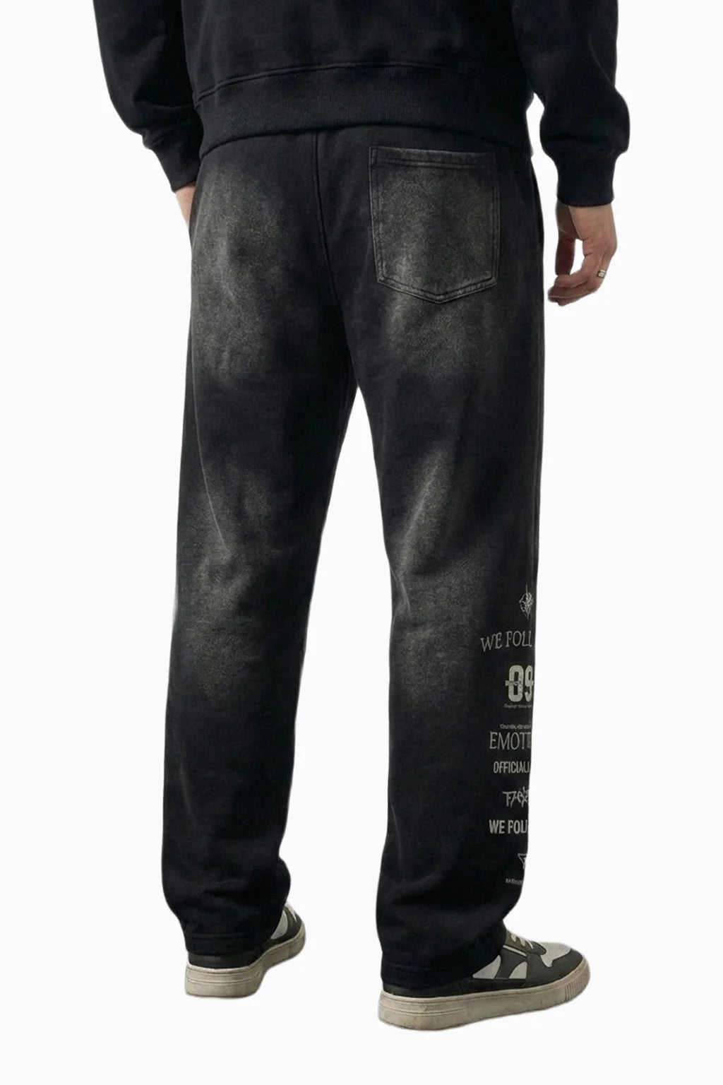 Eskitme Detaylı Baskılı Bol Kesim Erkek Eşofman Altı (Siyah)